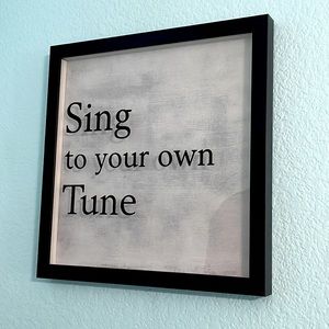 Glass window picture// slight damage